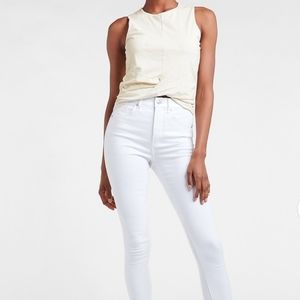 New with tags Express Cropped Twist Front Tank Cream Size Small